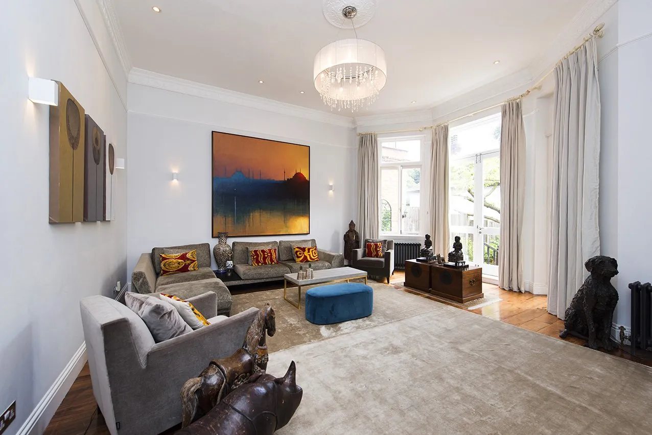 high-floor 2-bed flat for sale near Soho and Fitzrovia London W1