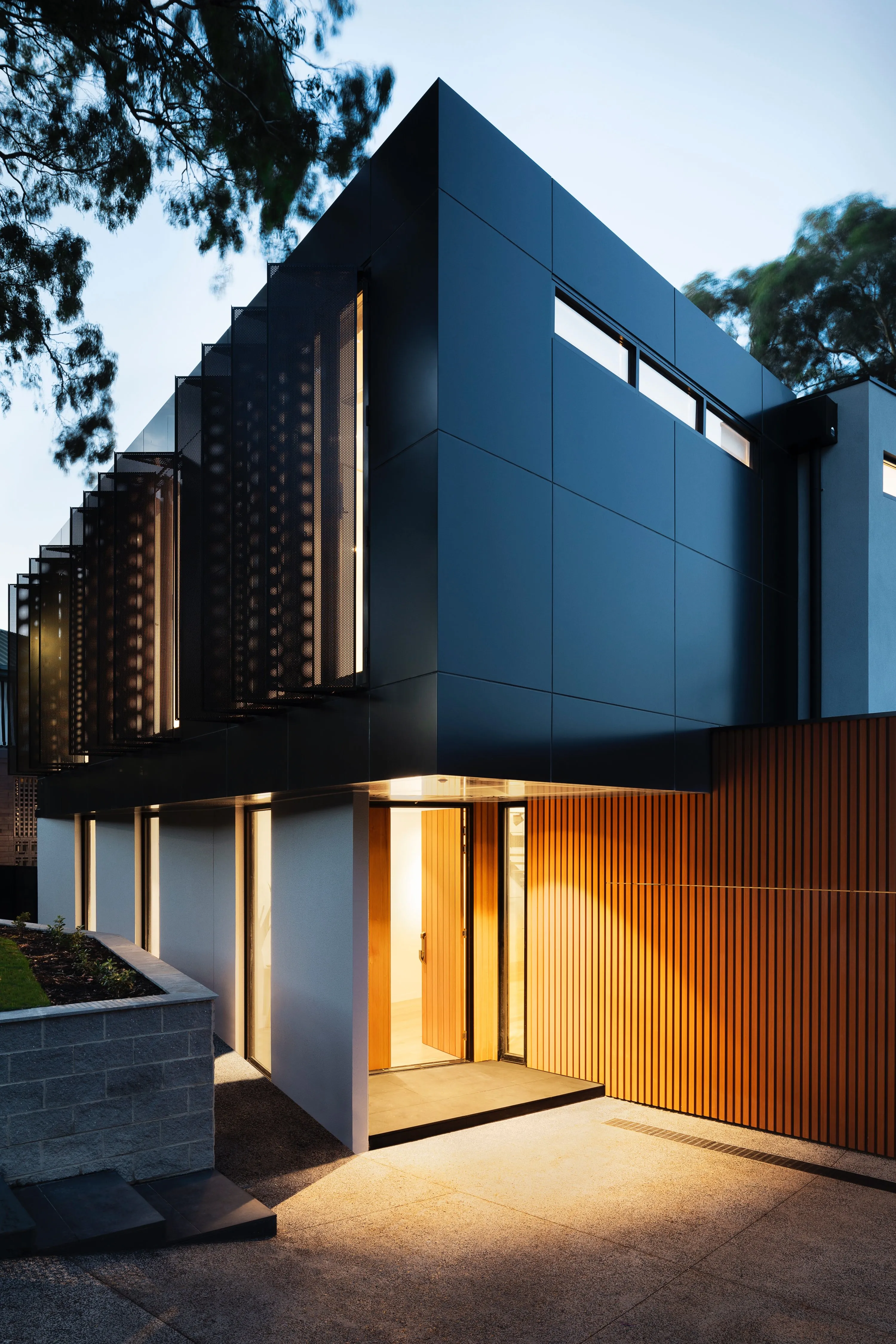 a buying agent can help finding modern homes