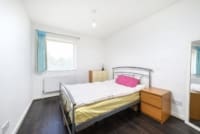 2 bedroom flat with parking for rent in Kilburn Park London NW6