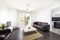 2 bedroom flat with parking for rent in Kilburn Park London NW6