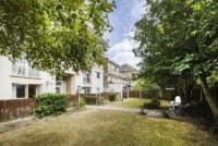 2 bedroom flat with parking for rent in Kilburn Park London NW6