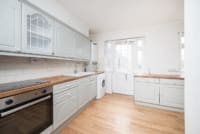 4-bedroom flat with balcony for sale in London NW11 Hampstead Garden Suburb