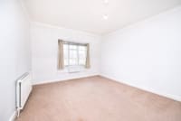 4-bedroom flat with balcony for sale in London NW11 Hampstead Garden Suburb