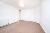 4-bedroom flat with balcony for sale in London NW11 Hampstead Garden Suburb