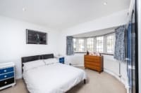 5-bedroom detached family home with garden, swimming pool and parking in Harrow HA1