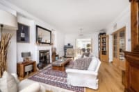 5-bedroom detached family home with garden, swimming pool and parking in Harrow HA1