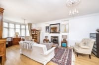 5-bedroom detached family home with garden, swimming pool and parking in Harrow HA1