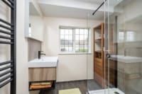 5-bedroom detached family home with garden, swimming pool and parking in Harrow HA1