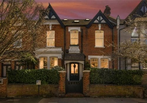 Relocation and Buying Agent in London UK