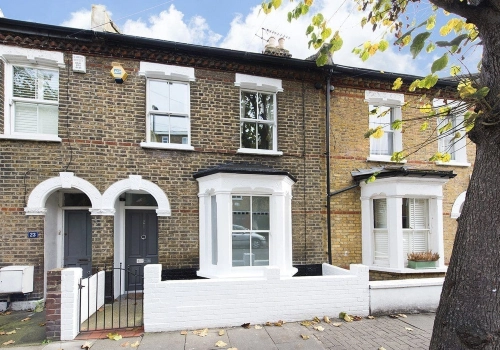 4-bedroom family house to let in Battersea London SW11
