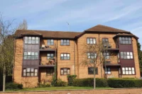 3-bed flat with parking for sale in London NW4