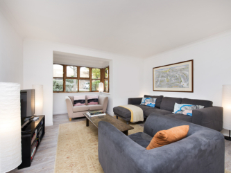 3-bed flat with parking and terrace for sale in London NW4