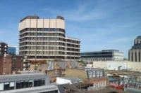 Modern 2-bedroom 2-bathroom flat with porter for sale in Fitzrovia central London