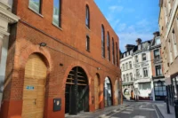 Modern 2-bedroom 2-bathroom flat for sale in Soho Fitzrovia central London