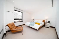 Modern 2-bedroom 2-bathroom flat for sale in Fitzrovia Soho central London