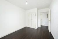 2-bed flat with parking to let near Queen's Park London NW6