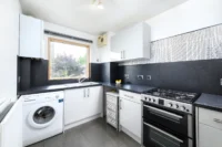 2-bed flat with parking to let near Queen's Park London NW6
