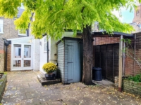 4-bedroom terraced house with garden for rent in London Battersea SW11