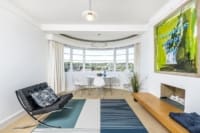 Art deco 2-bedroom flat for sale in Highgate London N6