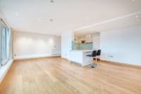 Modern 3-bedroom flat for sale in Hampstead London NW3